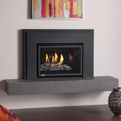 Elegant Montigo Illume 30FID Direct Vent Gas Fireplace Insert.